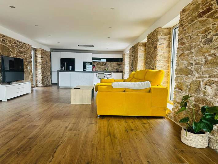 Casa para 8 personas, con jardín además de vistas y piscina en Vigo