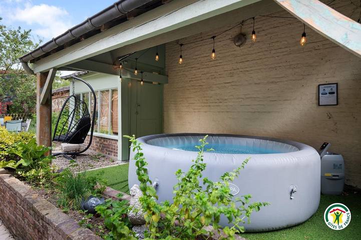 Gîte pour 6 personnes, avec Terrasse et Jardin