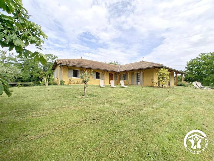 Location de vacances pour 6 personnes, avec Terrasse et Jardin dans Barcugnan