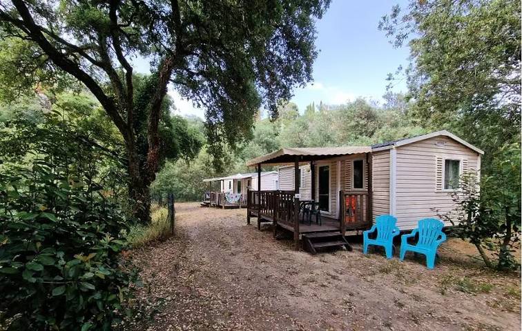 Camping pour 6 personnes, avec terrasse et piscine dans les Alpes maritimes - 2