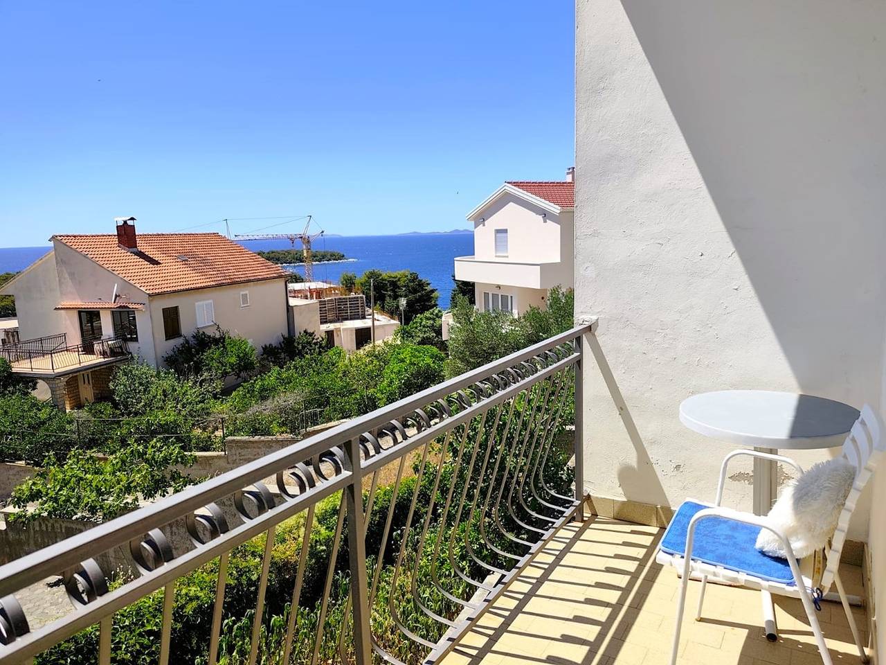 Hel leilighet, Three-bedroom apartment with terrace in Primošten, Šibenik-Knin