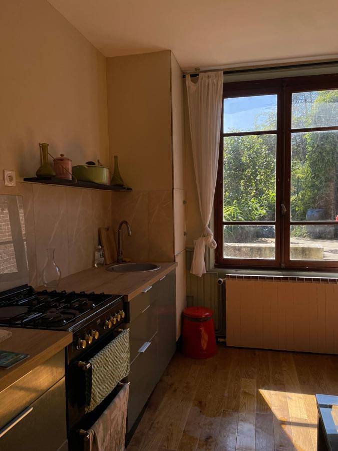 Location de vacances pour 7 personnes, avec vue ainsi que terrasse et jardin à Haybes