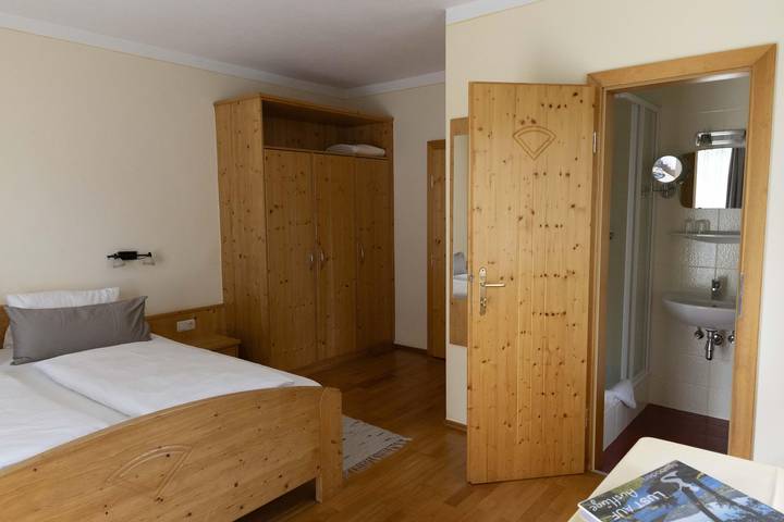 Doppelzimmer mit Balkon Haus Frühauf (Nr.F3) in Seeboden, Bezirk Spittal an der Drau