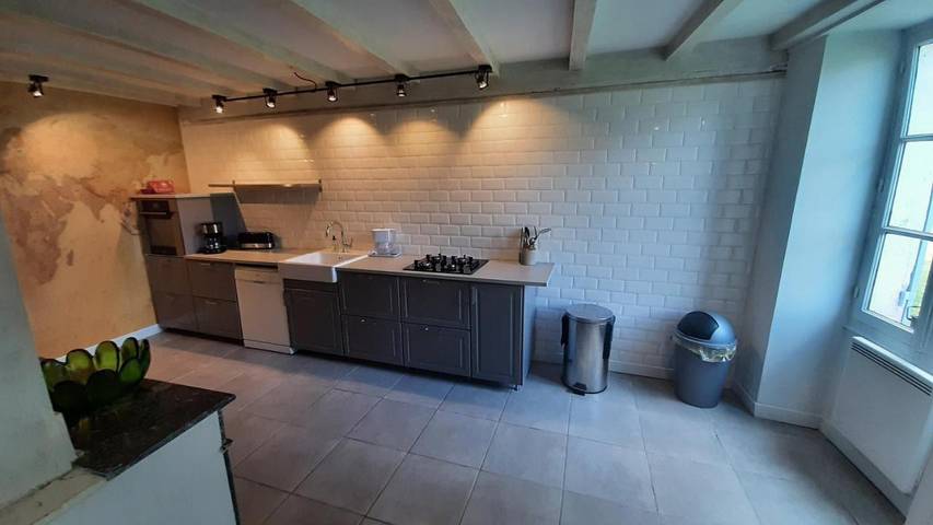 Location de vacances pour 2 personnes, avec vue et jardin, animaux acceptés à Criteuil-la-Magdeleine - 3