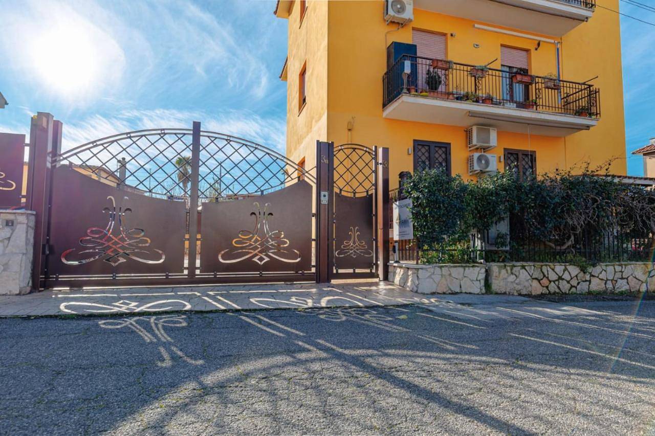 4 Rent di Cicchinelli Lorella in Albano Laziale, Provincia di Roma