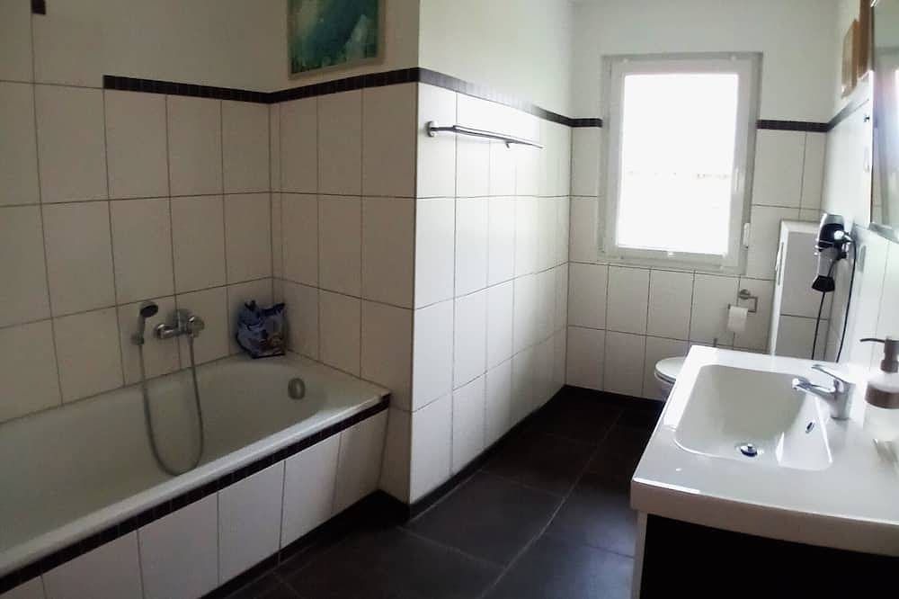 Ferienhaus mit Garten und direktem Zugang zur Oder in Hohenwutzen, Bad Freienwalde