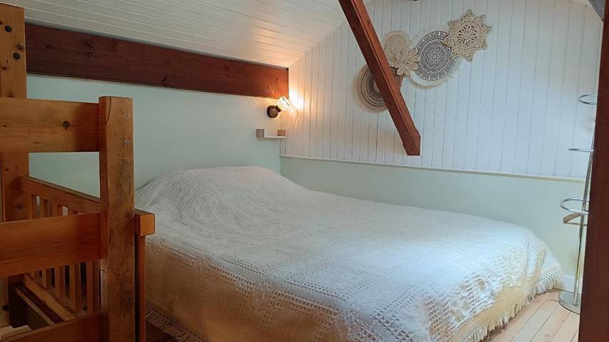 Gîte pour 4 personnes, avec Balcon et Terrasse ainsi que Jardin et Vue à Saint-Nicolas - 4