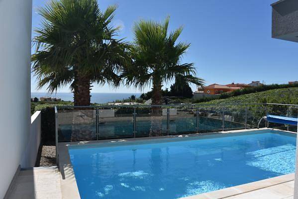 Moderne Villa mit privatem Pool und Meerblick in Atalaia, Lissabon Distrikt
