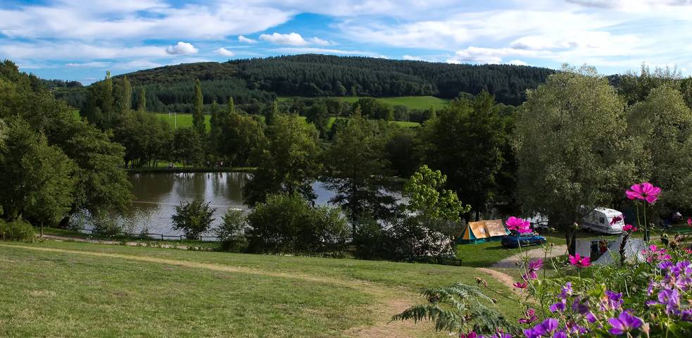 Zelt Safari Eco 5 Personen in Saint-Léger-de-Fougeret, Naturpark Morvan