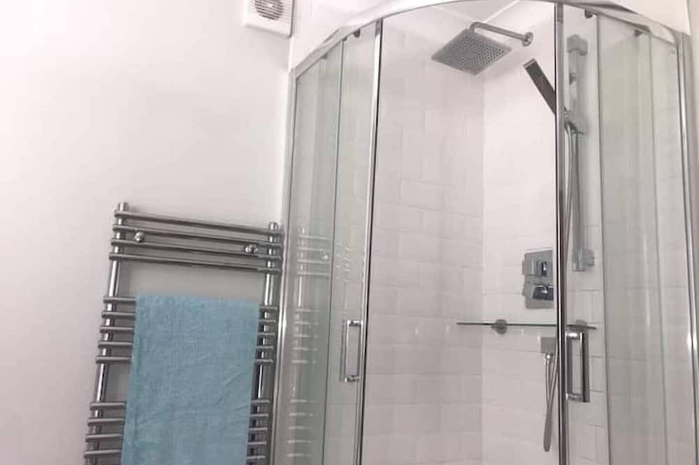 Ganze Wohnung, Spacious en-suite room with mezzanine in Hertford, Hertfordshire