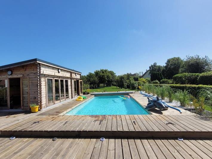 Villa pour 10 personnes, avec Balcon et Terrasse ainsi que Jardin et Piscine à Neufchâtel-Hardelot