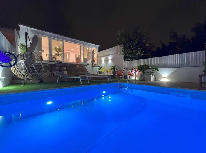 Villa for 6 people, with Terrace and Garden as well as Pool and View in Cascais