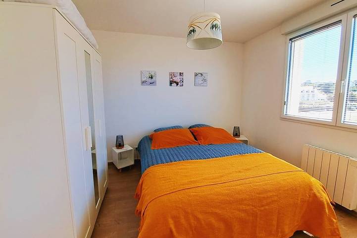 Gîte pour 4 personnes, avec terrasse dans Plage de Lestrevet - 2