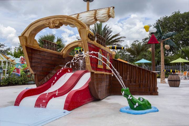 Vacation apartment for 12 people, with yard and pool as well as lake view, kid friendly - 1