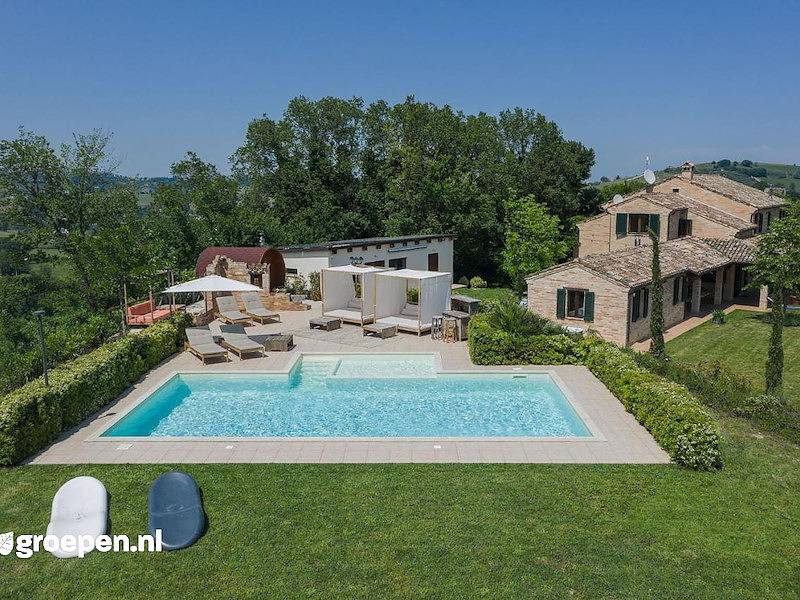 Casa vacanza per 14 persone con idromassaggio in Massa Fermana, Provincia di Fermo