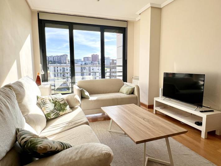 Gîte pour 4 personnes, avec jardin et piscine, adapté aux familles à Santander - 2