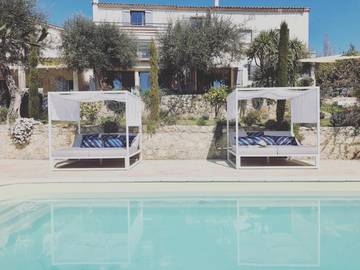Chambre d’hôte pour 2 personnes, avec vue et terrasse ainsi que jardin et piscine à Grasse