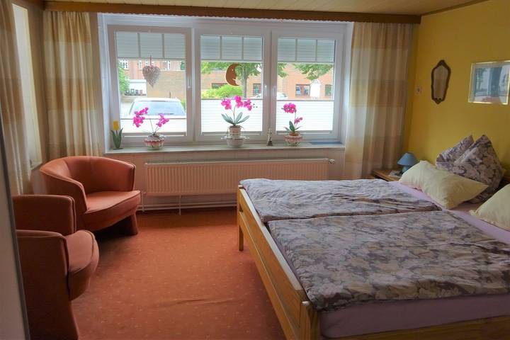 Ferienwohnung für 2 Personen, mit Balkon/Terrasse und Terrasse in Husum - 4