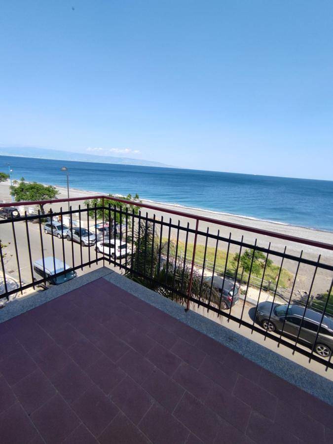 Gîte pour 6 personnes, avec Balcon et Vue à Alì Terme