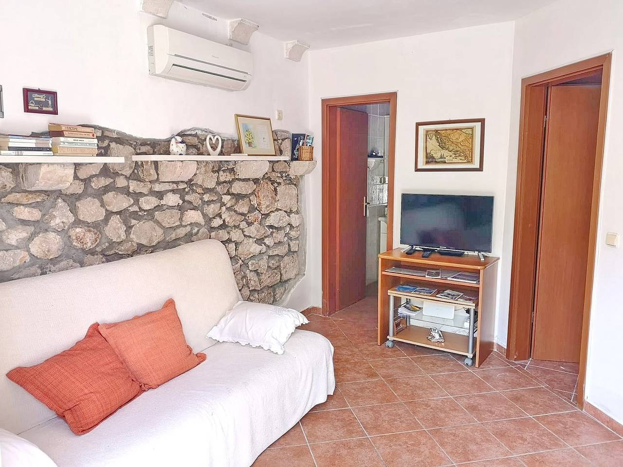 Ganze Wohnung, Olive's Apartment-Two Bedroom Apartment with Terrace in Trstenik, Peljesac