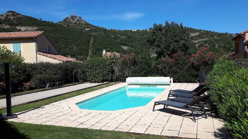 Villa pour 8 personnes, avec balcon ainsi que piscine et jardin à Vallon-Pont-d'Arc - 3