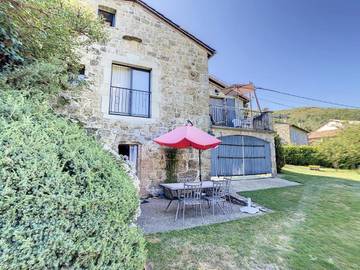 Gîte pour 6 personnes, avec balcon à Saint-Pierre-de-Colombier