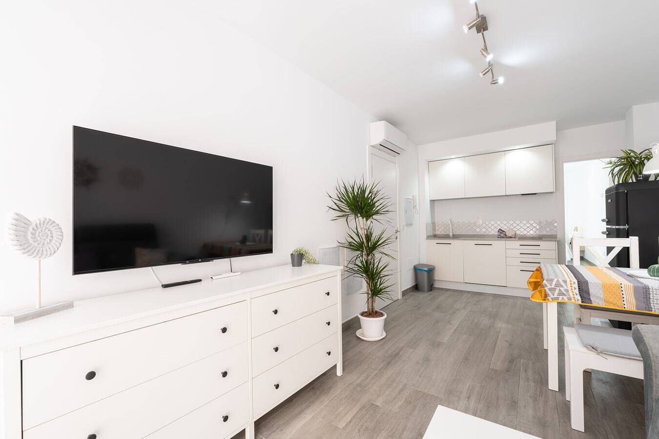 Entire apartment, Apartamento Joya del Mar 4 by Solset in Playa de Torre del Mar, Torre del Mar