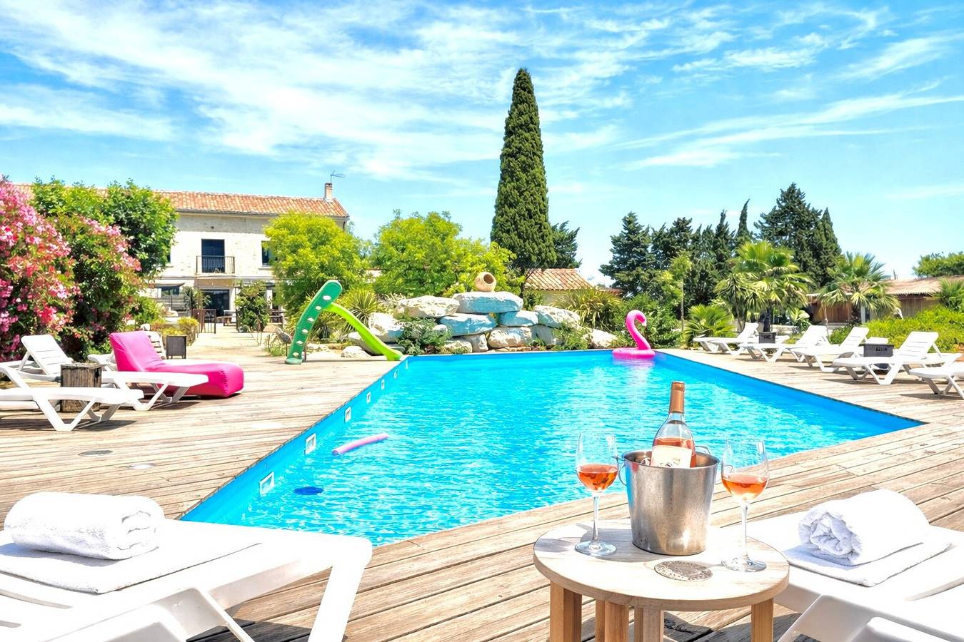 Appartement entier, Maison avec piscine & terrasse – détente en Camargue proche Arles in Arles, Côte méditerranéenne (France)