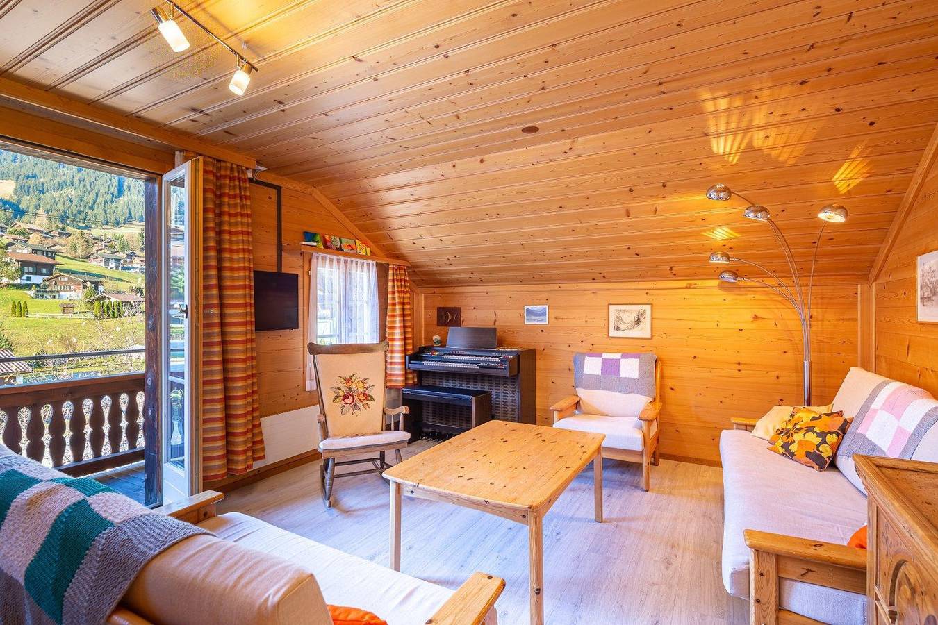 Geheel vakantieappartement, Vakantieappartement voor 4 personen met balkon in Lenk im Simmental, Lenk