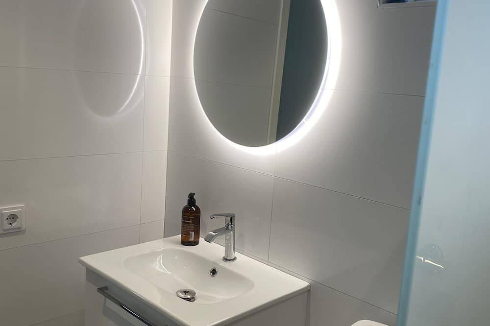 Fantastic location next to Lake Sommen in Sommen