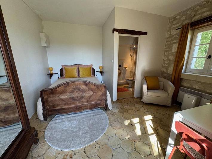 Maison d’hôte pour 2 personnes, avec terrasse ainsi que vue et piscine - 1