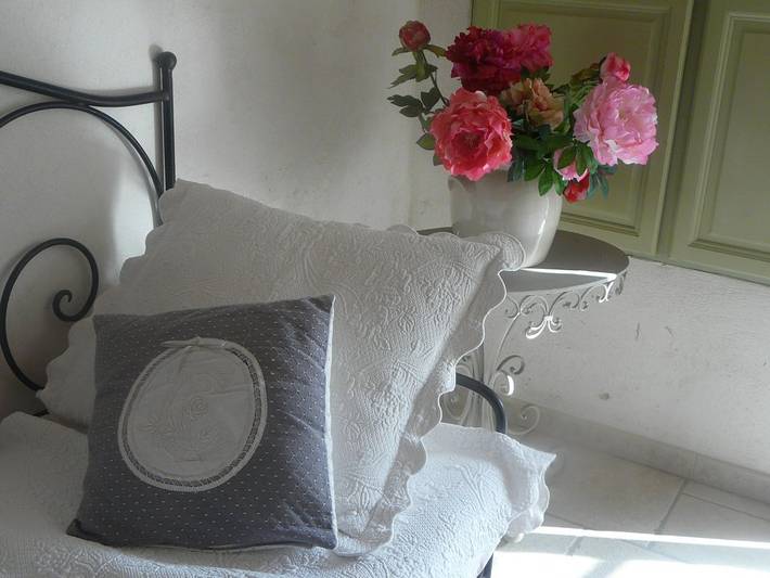 Gîte pour 2 personnes, avec jardin et terrasse dans le Vaucluse - 4