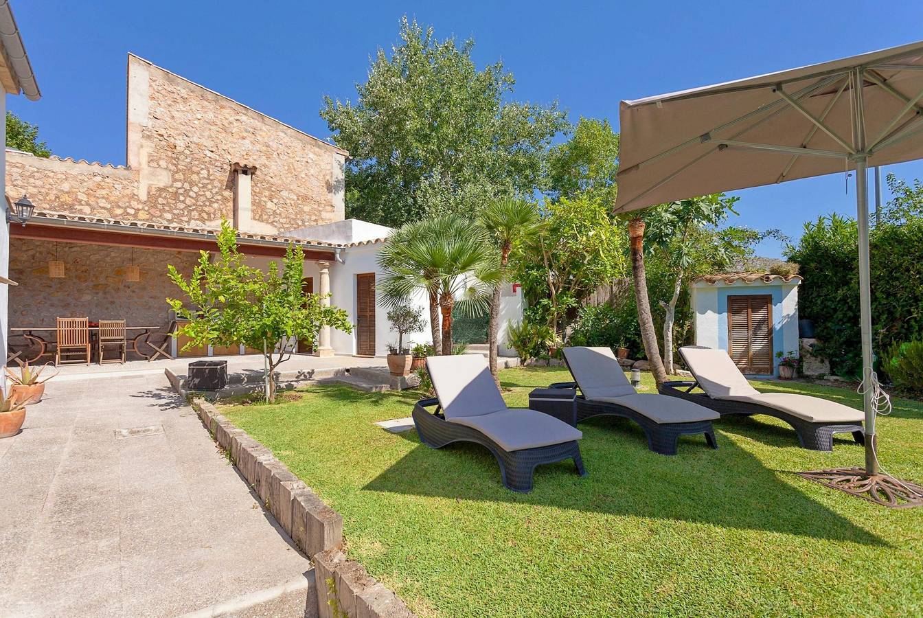 Casa Pont Roma by Vida Villas, Private pool walk to restaurants and shops in Torrent de la Vall d'en Marc, Pollença