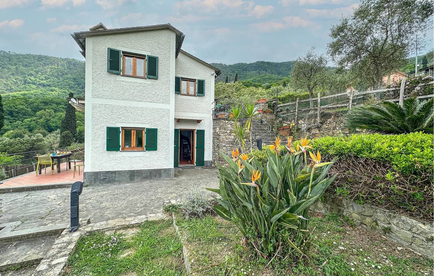 Charming 75m² Sea View Apartment with Terrace & Parking near Beach in Santa Margherita Ligure, Riviera di Levante