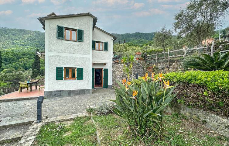 Charmante 75 m² große Wohnung mit Meerblick, Terrasse und Parkplatz in Strandnähe in Santa Margherita Ligure, Riviera di Levante