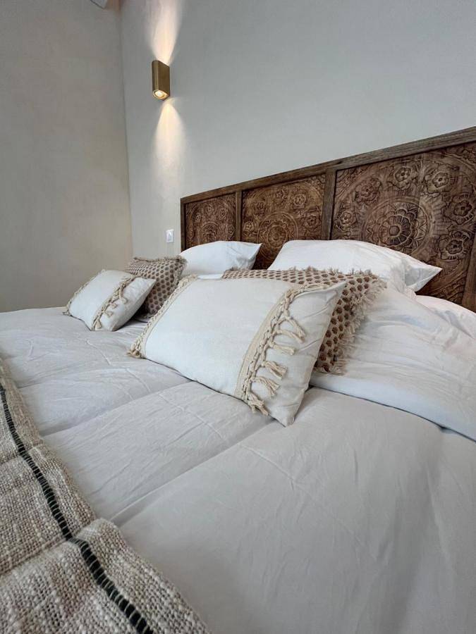 Location de vacances pour 2 personnes, avec terrasse et piscine à Vallabrègues - 2