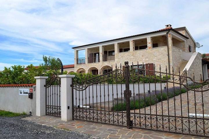Villa voor 10 personen, met balkon - 1
