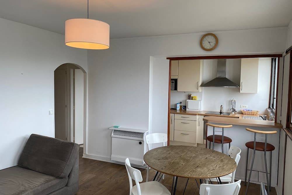 Entire apartment, Bel Appartement Avec vue sur Monuments de Paris in Clamart, Hauts-de-Seine