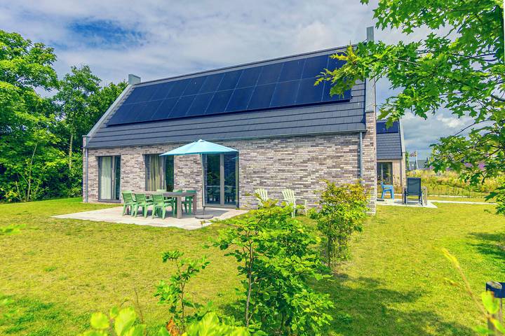 Glamping voor 8 personen, met tuin en terras in Callantsoog