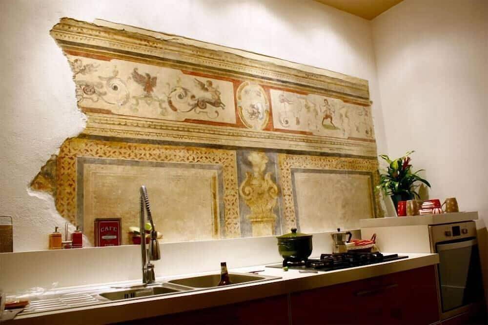 Entire apartment, Bergamo: House with character in Bergamo, Bergamo Province