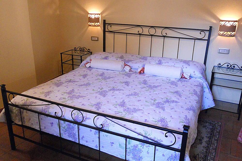 Ganze Wohnung, Appartamento Stefy, Cortona, in der Altstadt typisch toskanisch in Cortona, Arezzo Provinz