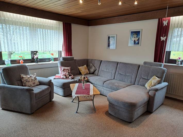 Ferienwohnung für 4 Personen, mit Ausblick und Garten an der Rhön - 2