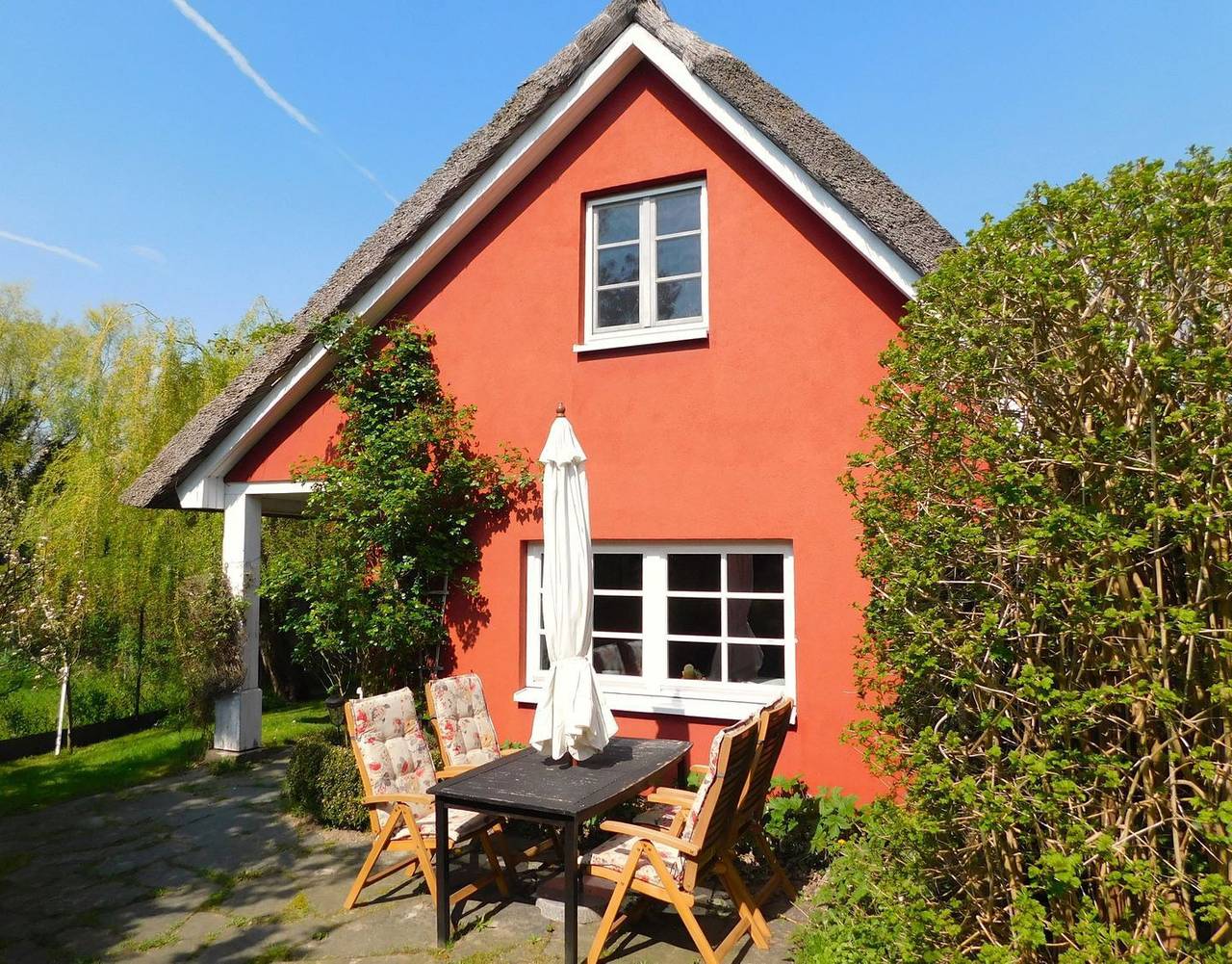 Ferienhaus "Am Strom" - im Ortskern mit ca.45 m² Wohnfläche für 2-4 Personen in Ahrenshoop, Fischland