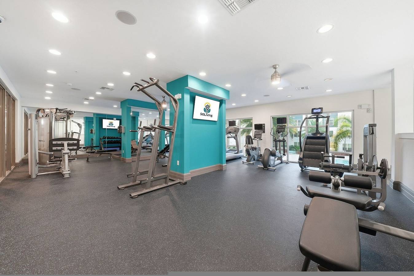 Hel leilighet, Stylish 2Br w/ Pool + Pet-Friendly | Unit #13 in South Tampa, Tampa