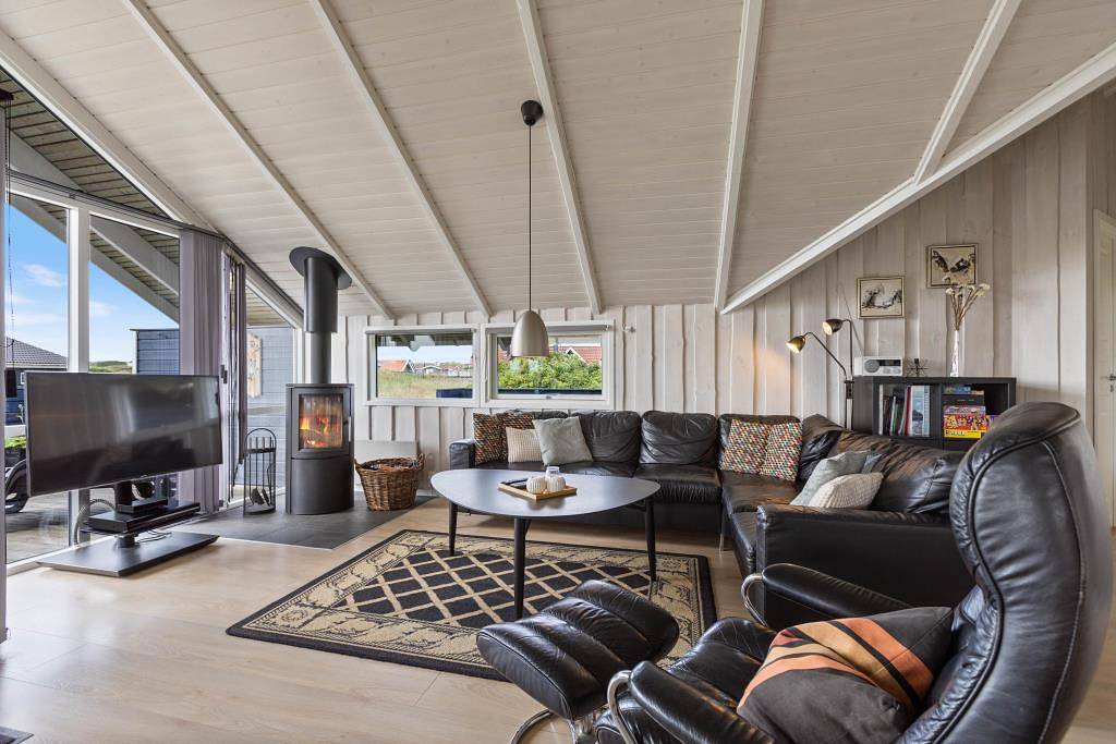 Cosy holiday home with beautiful views and sauna in Hvide Sande, Holmsland Klit