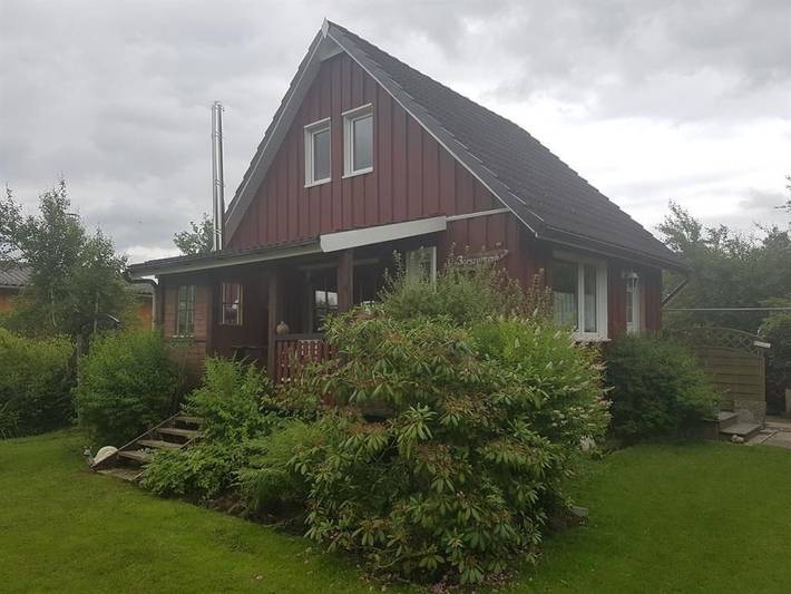 Ferienhaus für 3 Personen, mit Terrasse und Garten in Emden