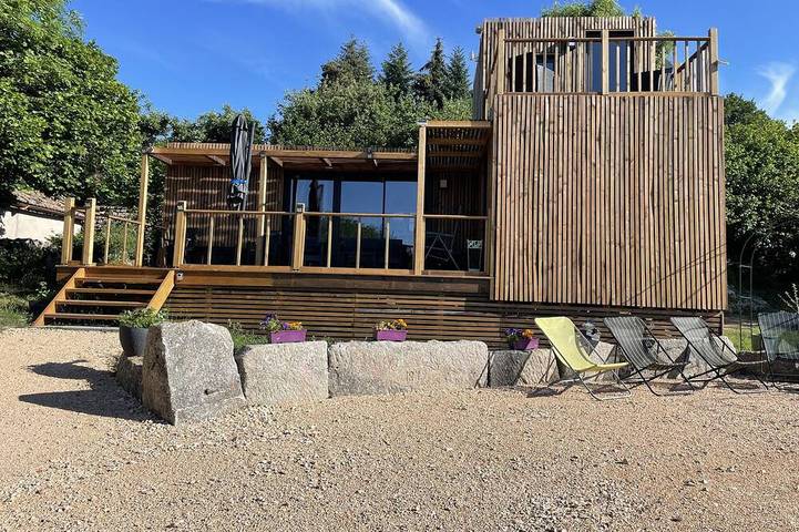 Maison pour 6 personnes, avec jardin et balcon dans L'Aubrac