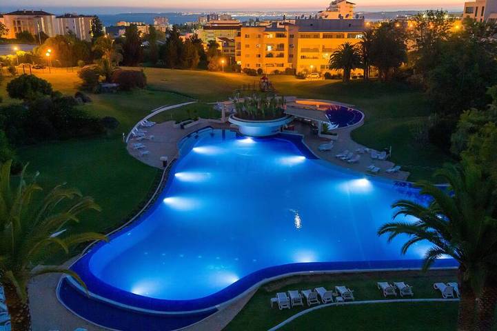 Ferienwohnung für 6 Personen, mit Garten und Whirlpool in Alvor