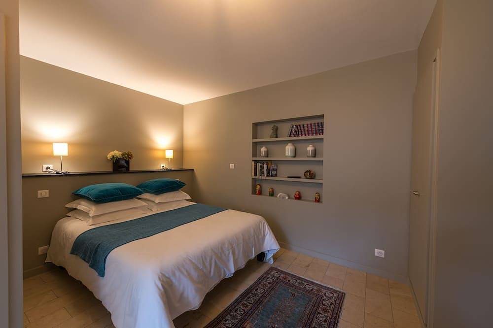 Gîte de la Fée haut standing pour 10 personnes in Beaune, Région de Beaune