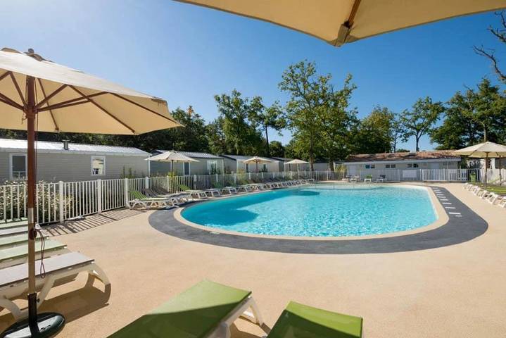 Camping pour 4 personnes, avec bassin pour enfant à Royan - 2